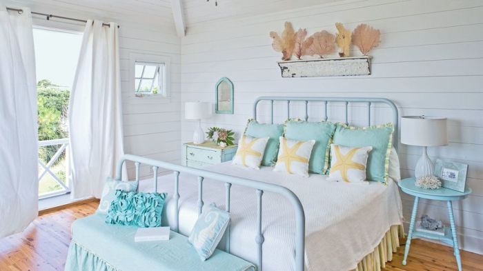 Beach house bedroom design